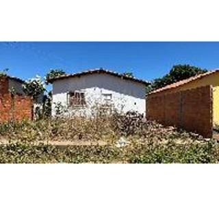 Imóvel 2041767 ['8444410712141'] - ['AVENIDA MANOEL RIBEIRO,N. 1140  ., CENTRO - CEP: 64390-000, DEMERVAL LOBAO - PIAUI'] [''] - ['Demerval Lobão']/['PI'] - 1
